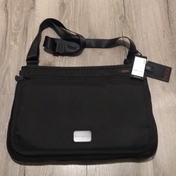 Tumi Handbags - Tumi - Laptop Bag Tumi Handbags - Tumi - Laptop Bag